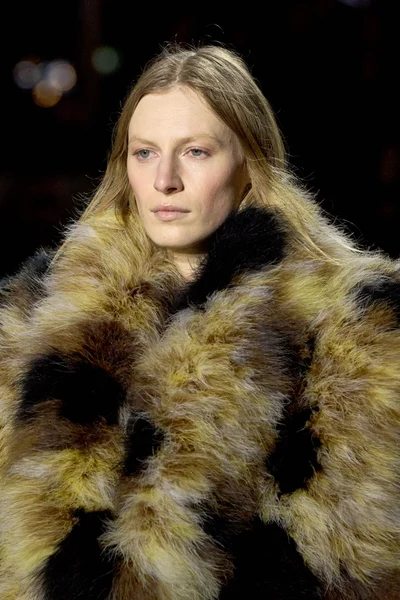 Look 85